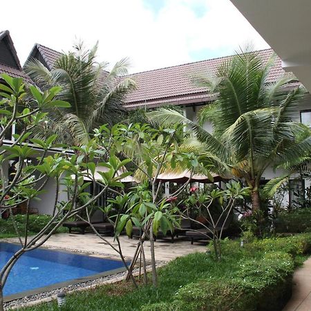S.R Sofia Villa Hotel เสียมราฐ ภายนอก รูปภาพ
