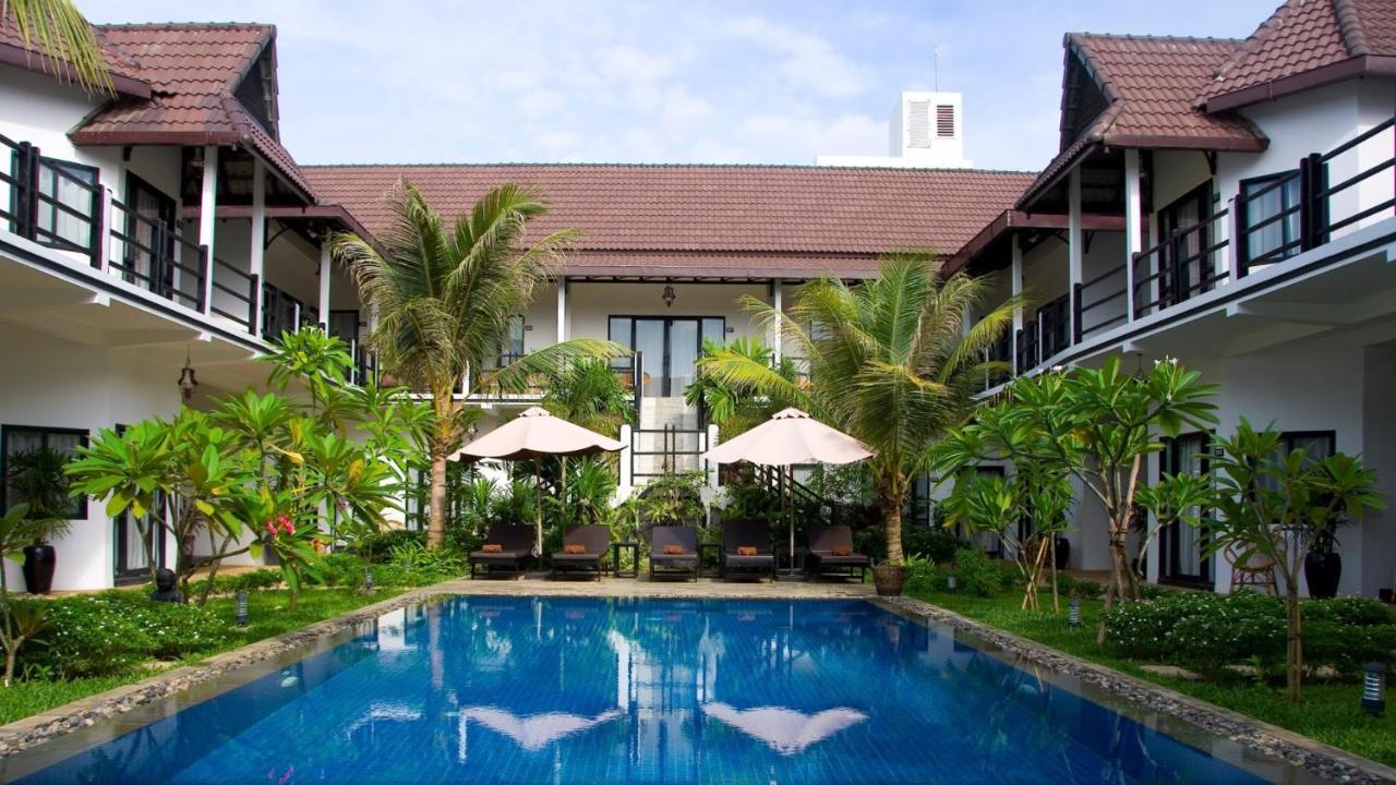 S.R Sofia Villa Hotel เสียมราฐ ภายนอก รูปภาพ